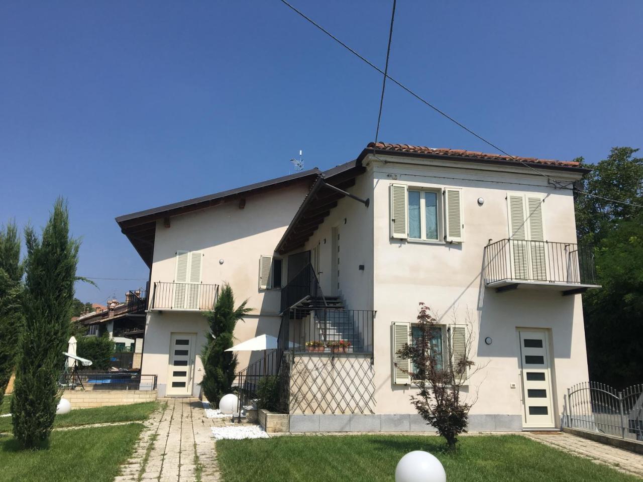 Home Holiday "Da Mamma" Альба Екстер'єр фото